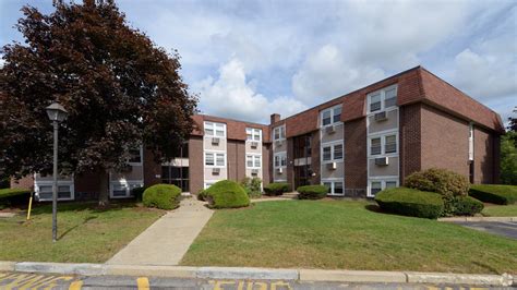 apartments for rent in west warwick